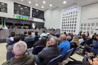 Com bom público e transmissão ao vivo, Câmara realiza sessões extraordinárias